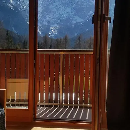 Mountain Peaks With Sauna דירה *